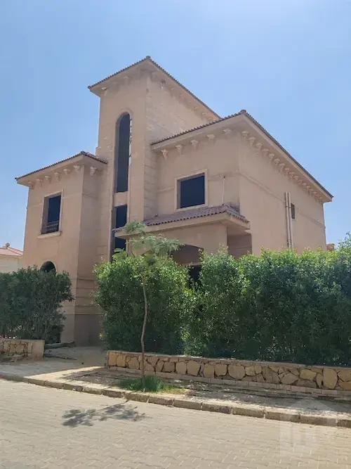 فيلا للبيع في كمبوند ريحانا بالتجمع