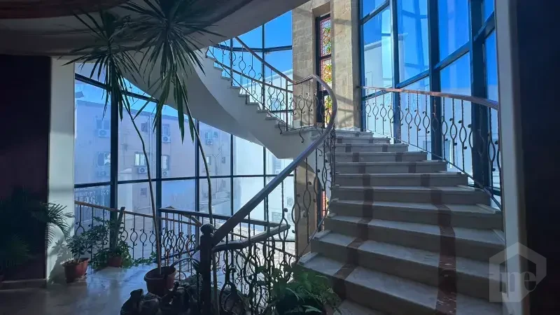 فيلا فاخرة للبيع في قلب التجمع الأول