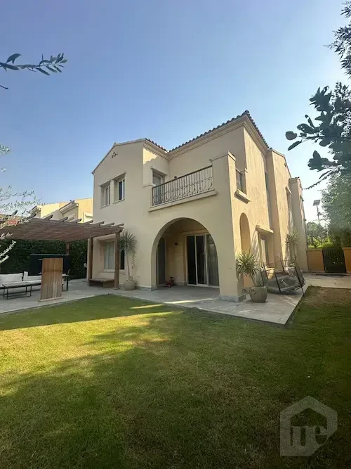 Standalone for sale in Mivida with private garden