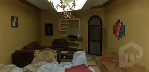 فيلا مستقلة الحي الثاني التجمع الخامس للبيع