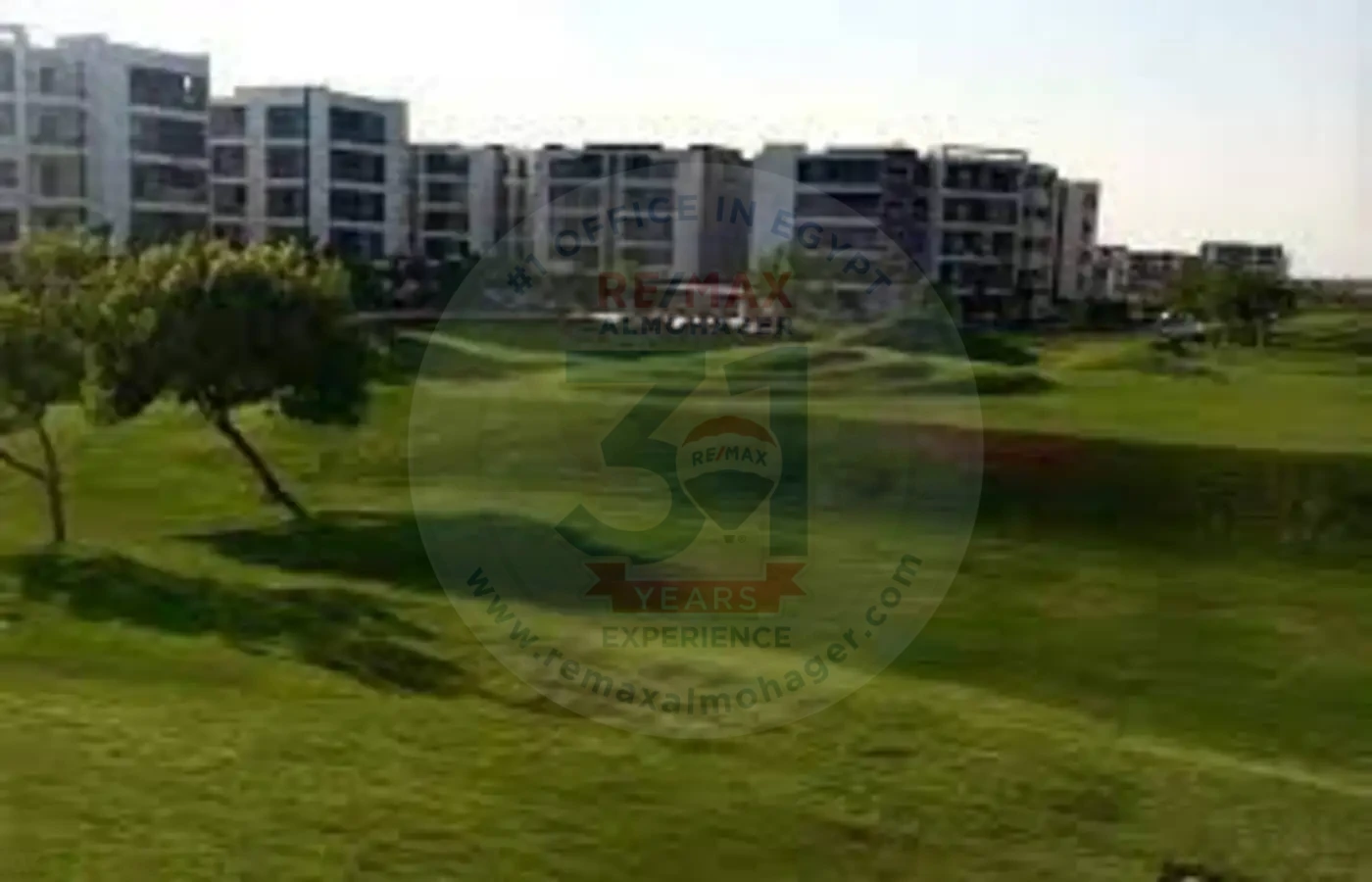 ستديو للبيع فى تاج سيتي بالقاهرة الجديدة 75م