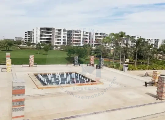 Lake Park in Taj City Compound