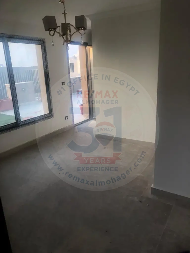 Studios For Rent in Fifth Square