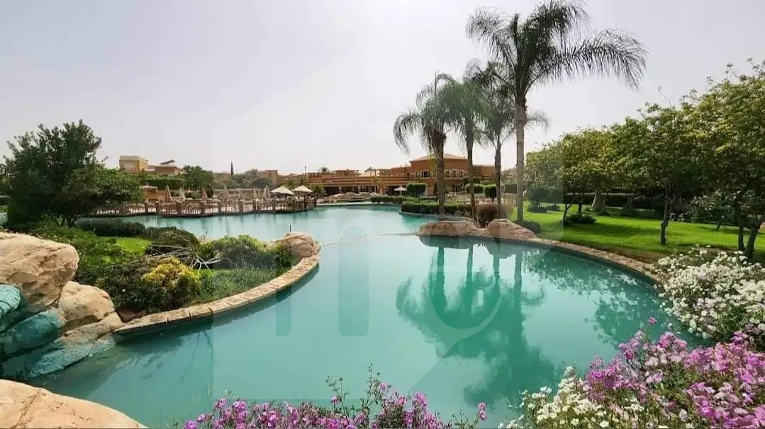 Townhouse for sale in Bellagio Compound scenic view overlooking lakes and green areas
