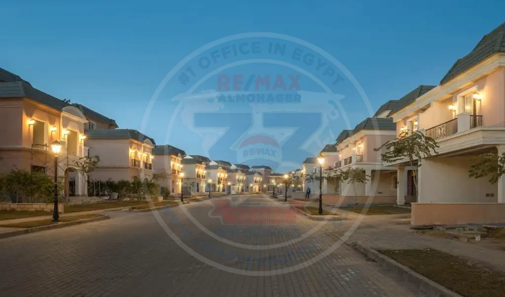 Town house for sale at New Cairo