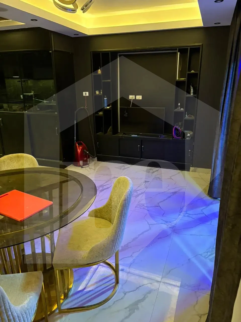 Townhouse for sale in Hyde Park compound living and dining area with luxury finishing