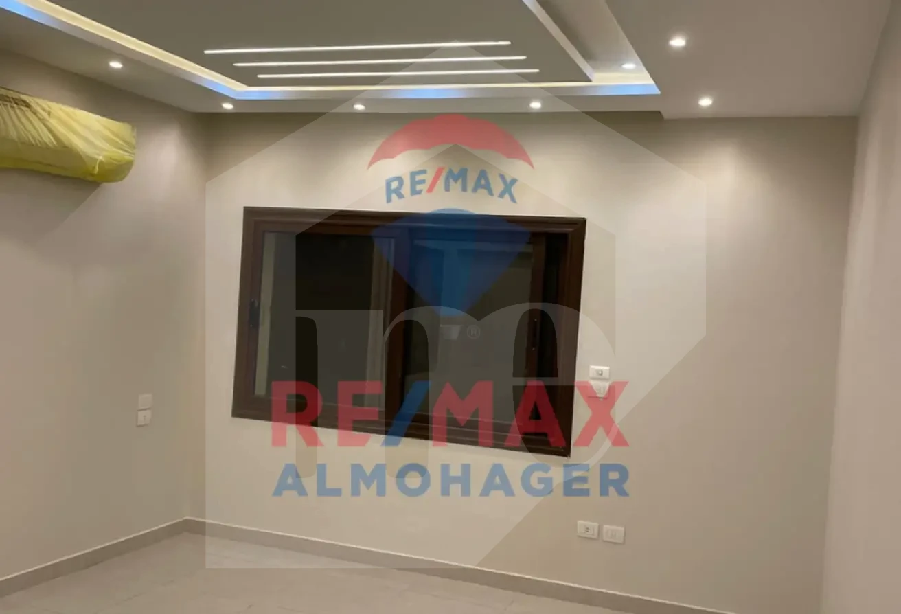 For Rent: Twin House in Green 4 Compound, 6th October - Ultra Super Lux with 3D Interior Design