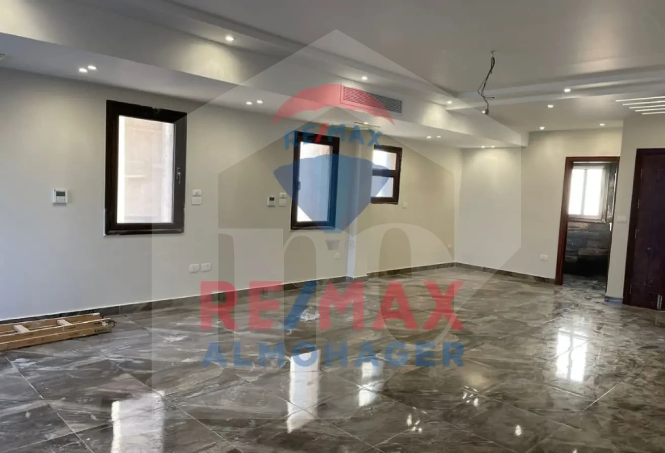 Twin House in Green 4 for Rent - 6th of October, Ultra Super Lux Finishing, 3D Interior Design