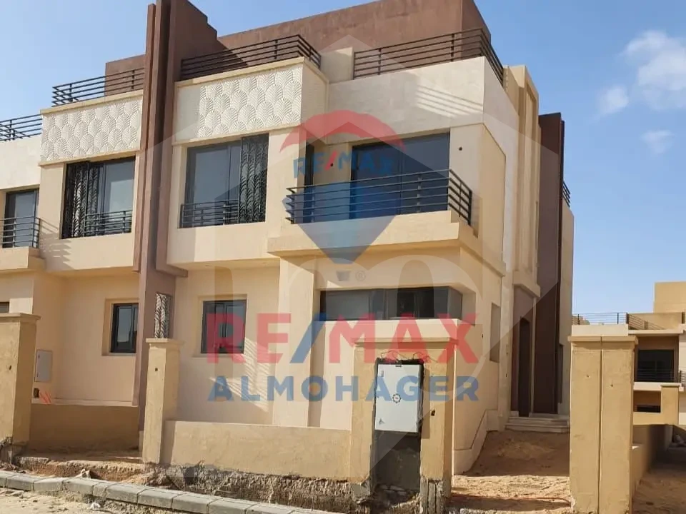 Twin House for Sale in ALMA Compound – Semi-Finished & Ready to Move