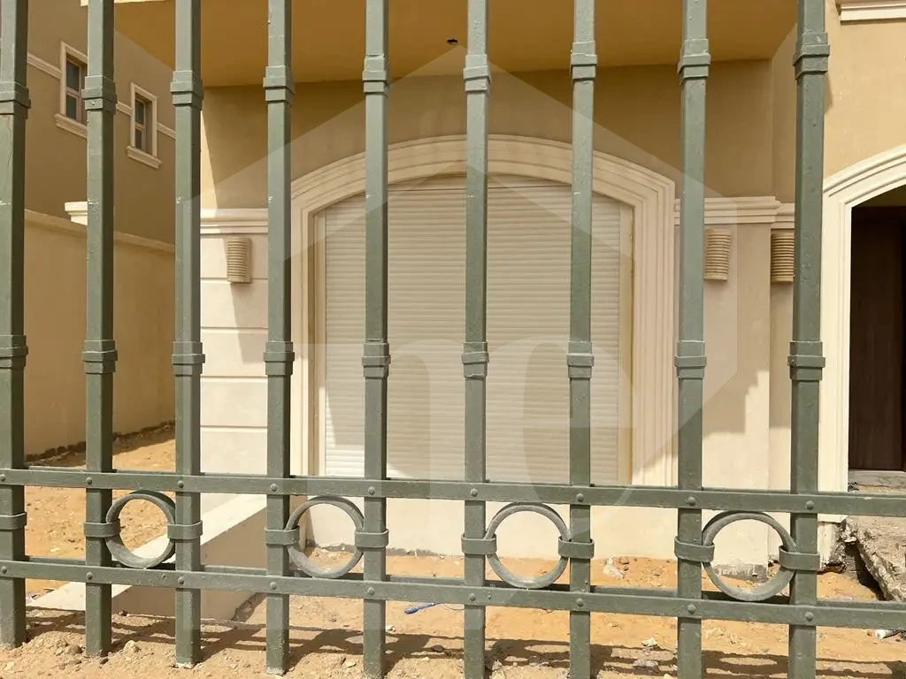 Twin house entrance gate in El Patio Oro compound