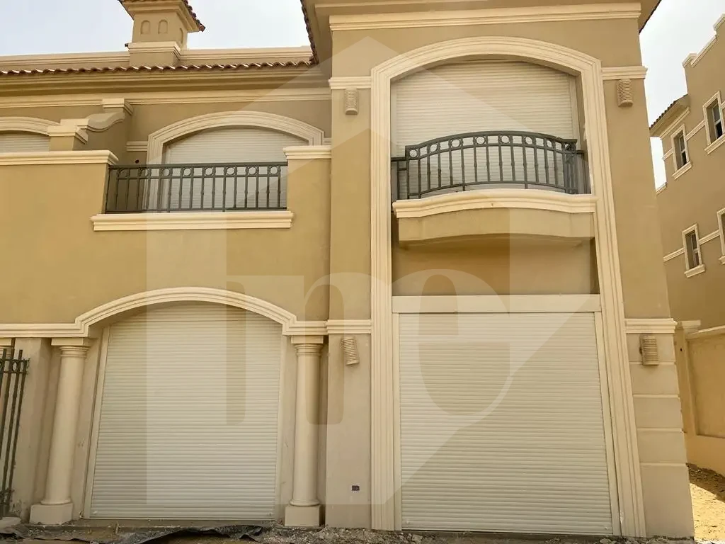 Upper balcony view of twin house in El Patio Oro compound