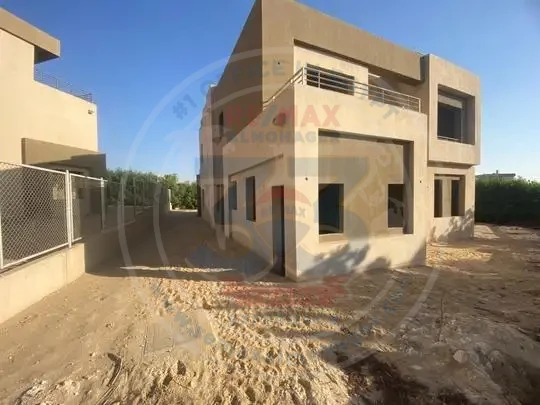 توين هاوس للبيع فى جييرا