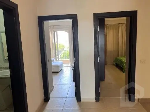 توين هاوس للبيع في لافيستا باي