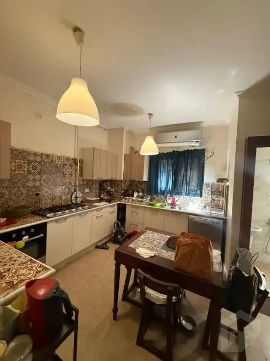 للبيع في ميفيدا