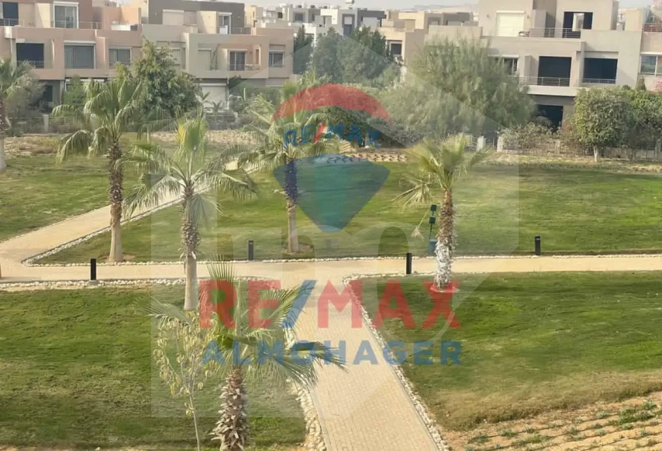 للبيع: فيلتان مستقلتان نموذج Y في جولف إكستنشن - بالم هيلز، 6 أكتوبر