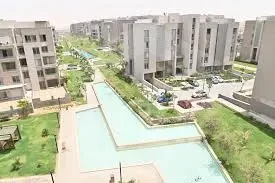 شقة نموذجية للإيجار كمبوند ريجنتس بارك