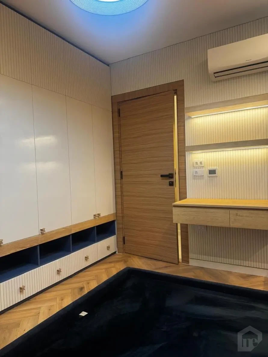 for sale duplex 3 bedrooms in Eastown