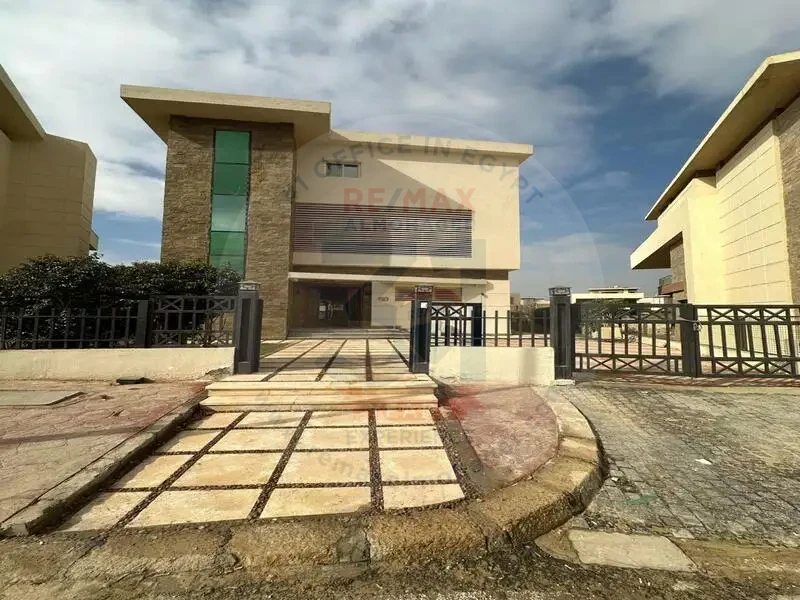 Villa for rent in Mirage City Compound, New Cairo, land area: 1500 square meters