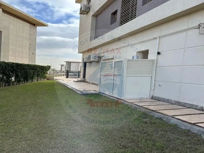 Villa for rent in Mirage City Compound, New Cairo, land area: 1500 square meters