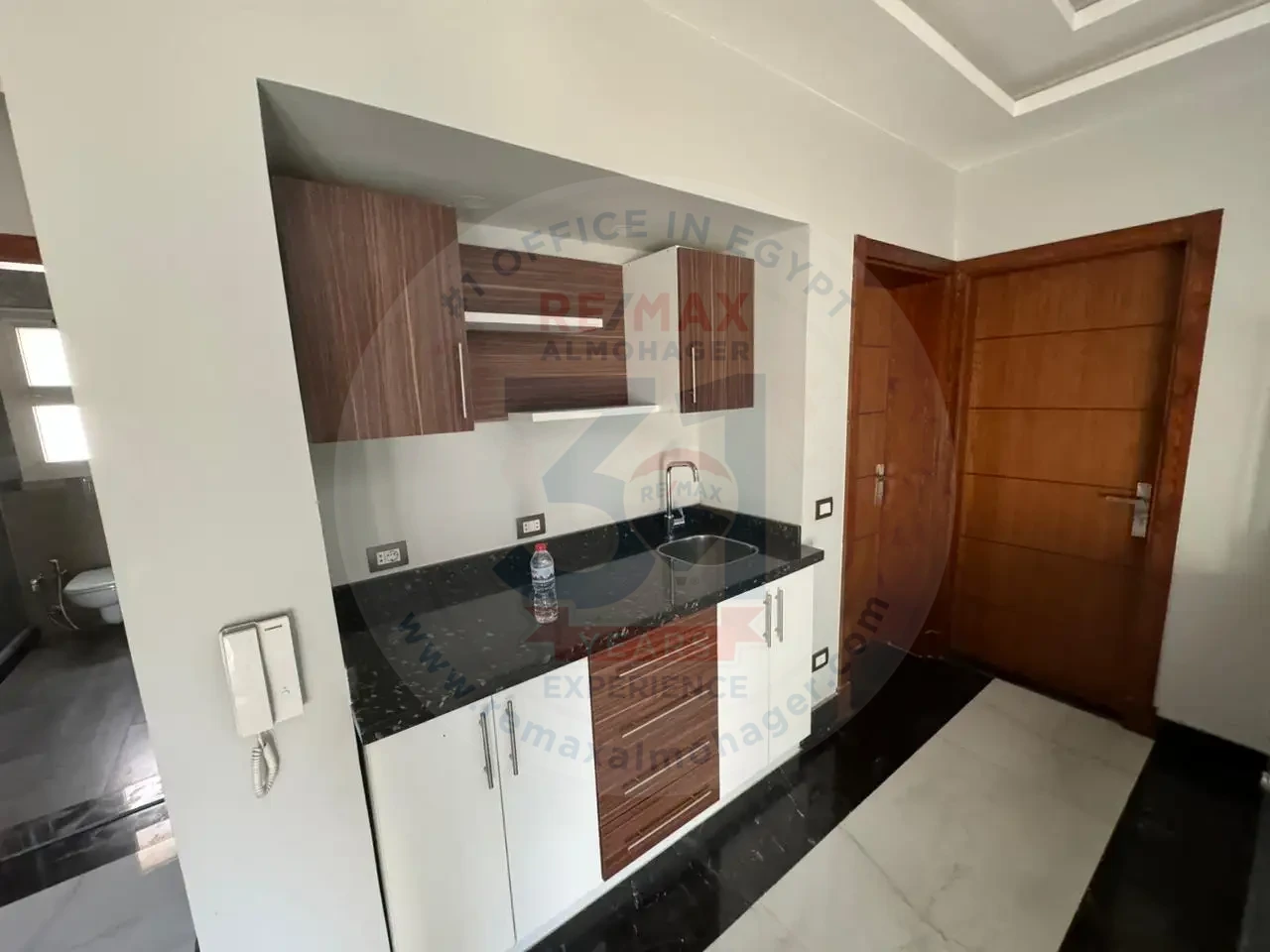 For rent, super luxury villa in Mivida, 570 square meters