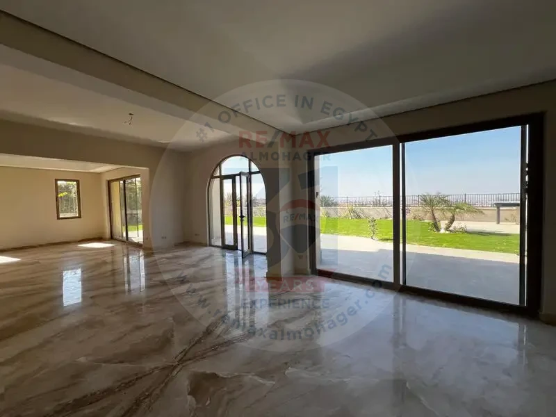 Villa for rent in Uptown New Cairo, super deluxe