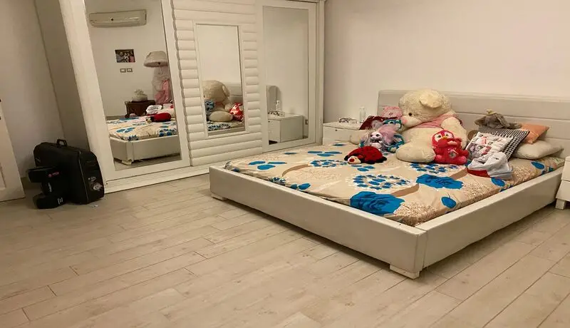 Villa for rent in the first settlement, 500 square meters