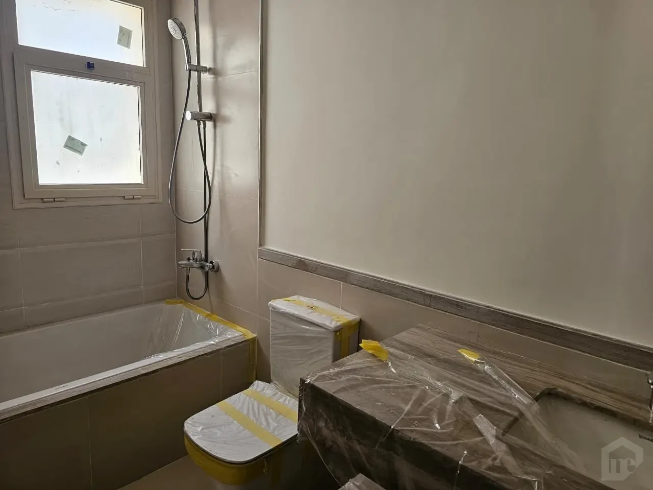 فيلا للإيجار بإطلالة مباشرة على البحيرة في ميفيدا