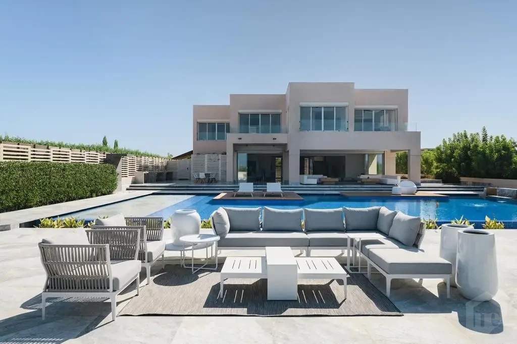 For sale Sea Front Villa in Hacienda Bay North Coast