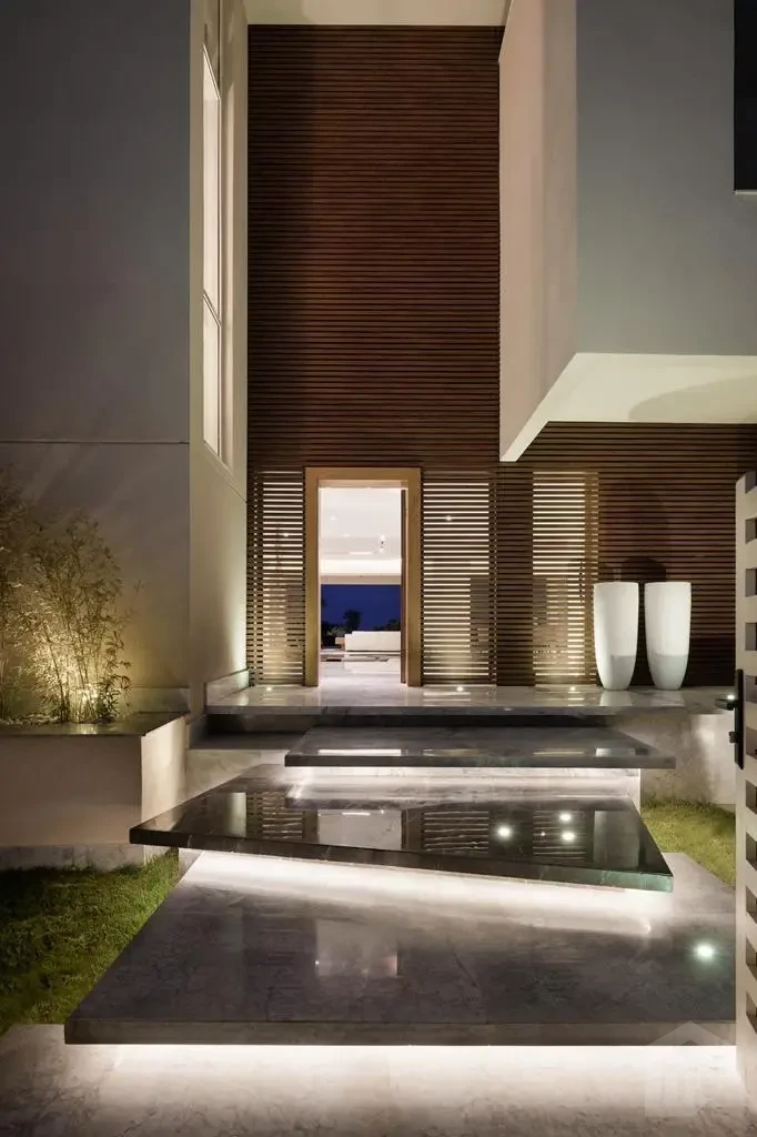 For Sale Modern Villa with Prime Sea Front Location in Hacienda Bay