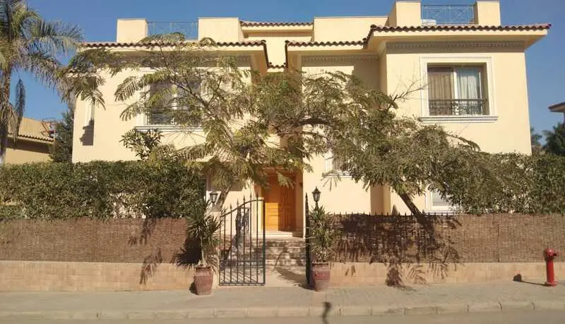 Villa for sale in Katameya Heights, Fifth Settlement - New Cairo