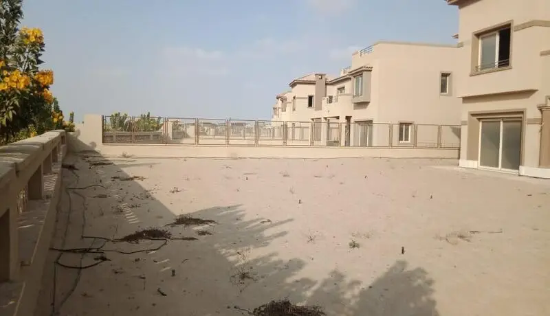 Villa for sale in Palm Hills Katameya Fifth Settlement large yard area