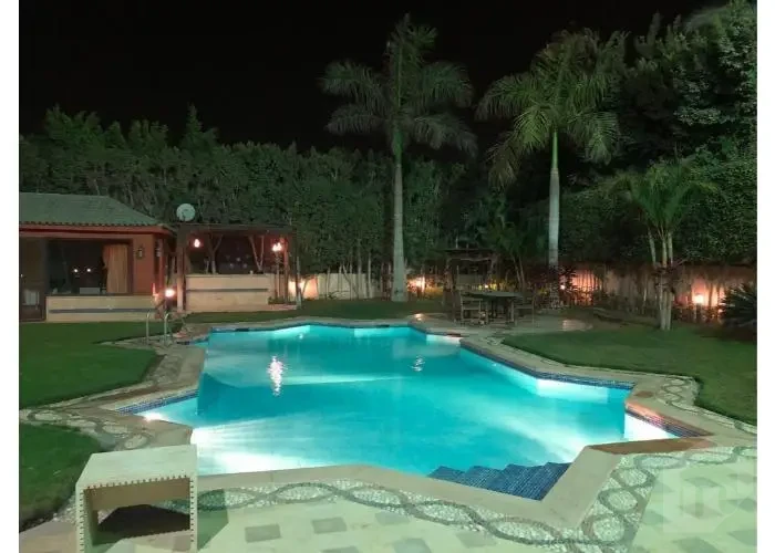 فيلا للبيع في كمبوند تارا الشيخ زايد مع حمام سباحة خاص