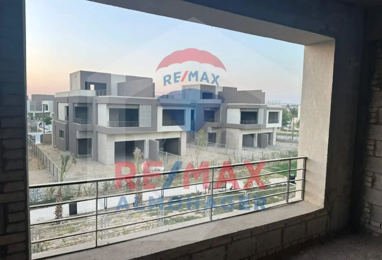 Villa for sale in Palm Hills spacious interior under finishing in 6 October