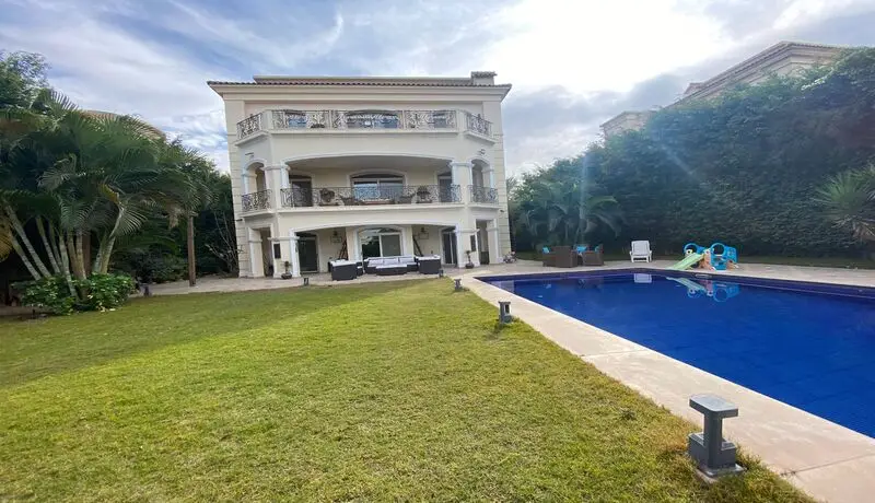 Villa for sale in Villar Compound