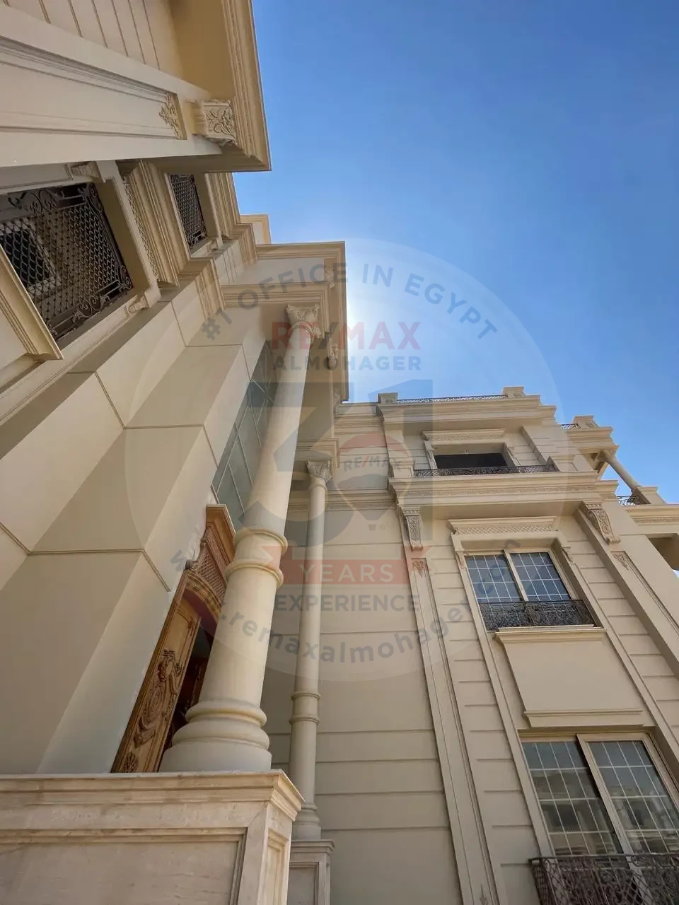 فيلا للبيع في ارض الجولف بالتجمع سوبر لوكس 2125م