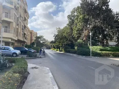 فيلا للبيع في المعادي السرايات بشارع هادئ