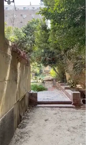 شراء فيلا كبيرة بجنينة خاصة