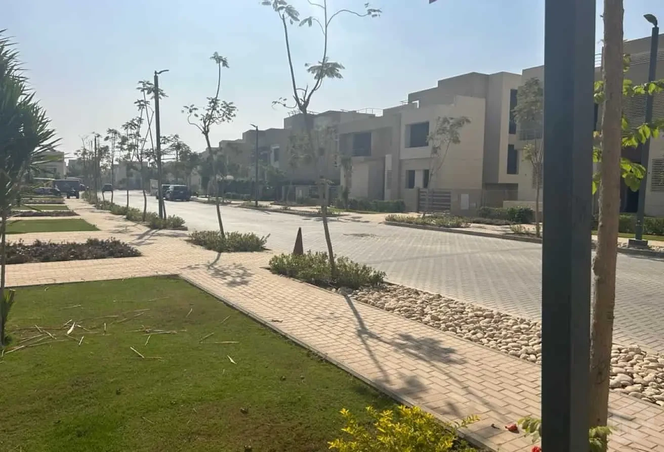 فيلا كورنر على البحيرة – ادفع على راحتك وبأقل قسط