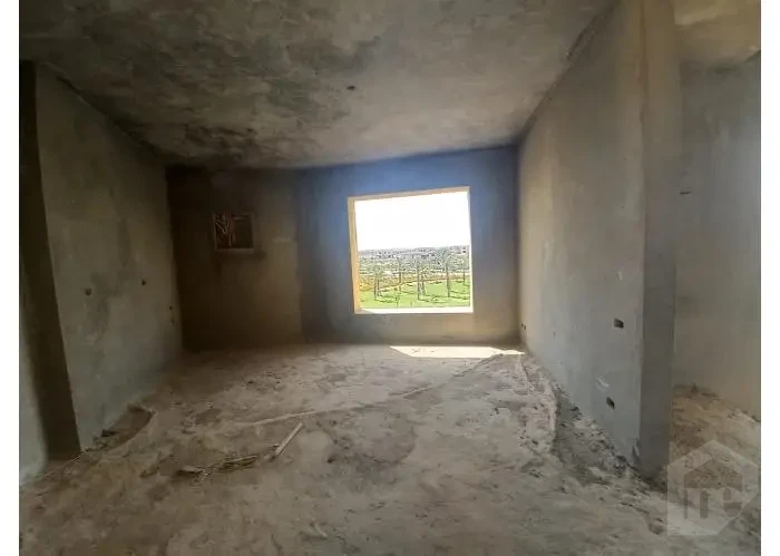 فيلا للبيع في مدينة سفينكس الجديدة غرفة بإطلالة خضراء