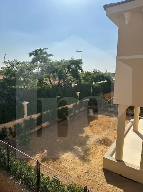 للبيع فيلا مستقلة 4نوم نصف تشطيب كمبوند ريحانة