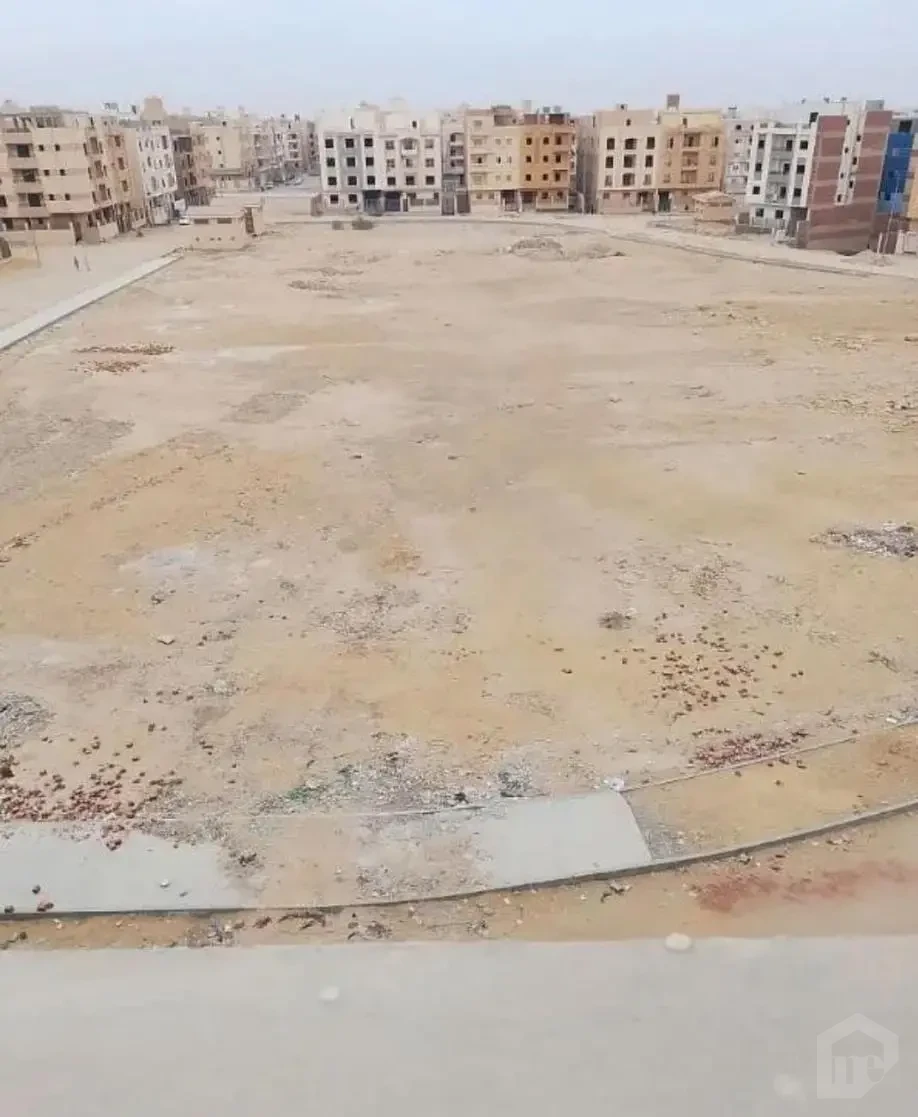 عمارة للبيع في منطقة الأندلس أرض بمساحة 300 متر